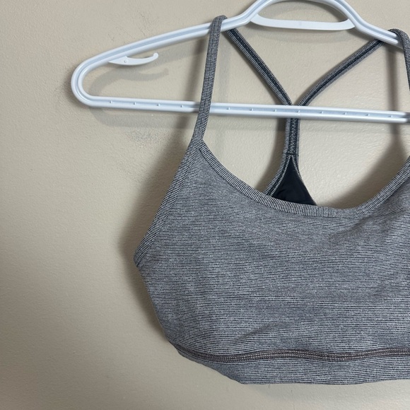 Lululemon Size 2/4 Gray Women's Sports Bra - Picture 2 of 4